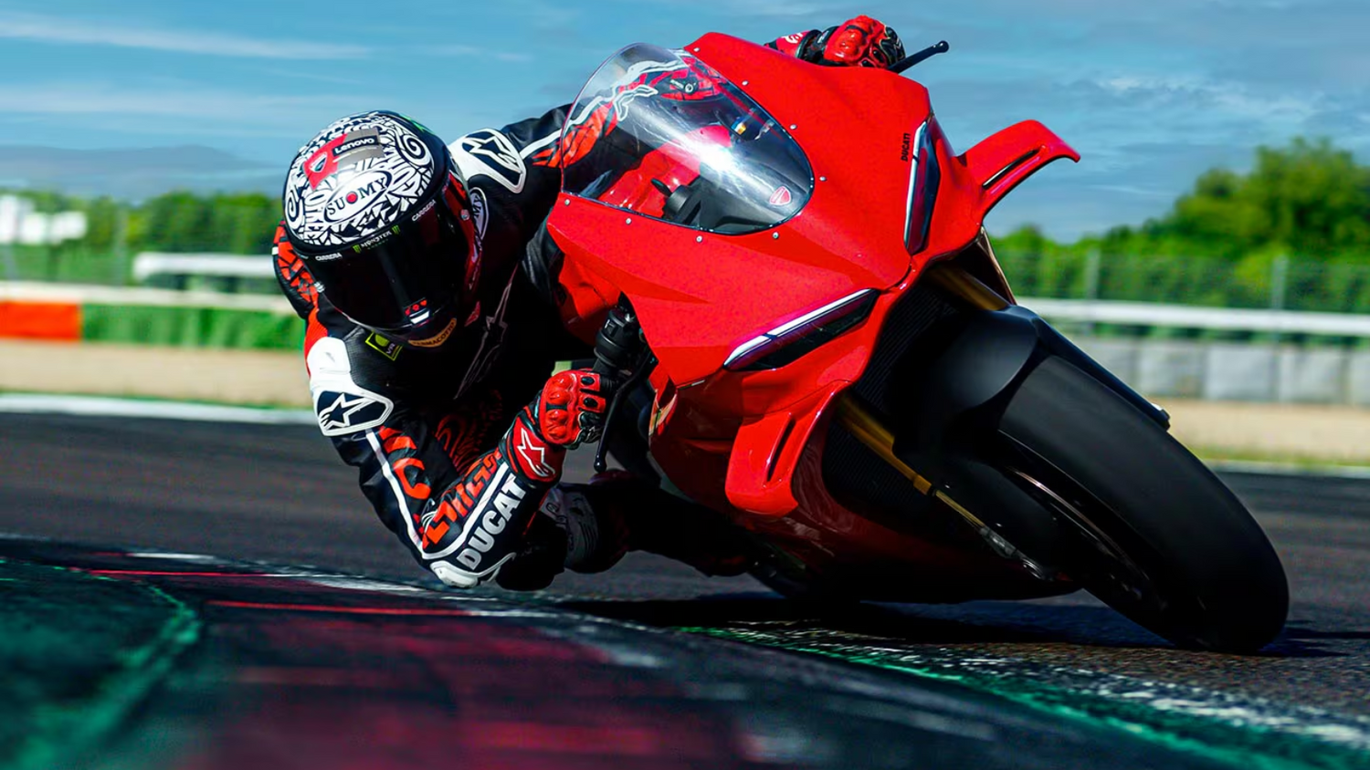 Bij The-Paddock vind je alles om je motorfiets in topconditie te houden!
